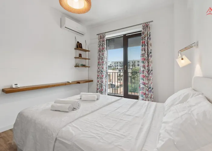 Coquette * Bukurešť