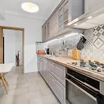Apartment Coquette Bucharest